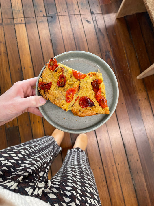 CARAMELISED FENNEL, ONION + TOMATO FARINATA